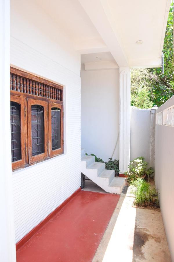 Tharaka Homestay Weligama Kültér fotó