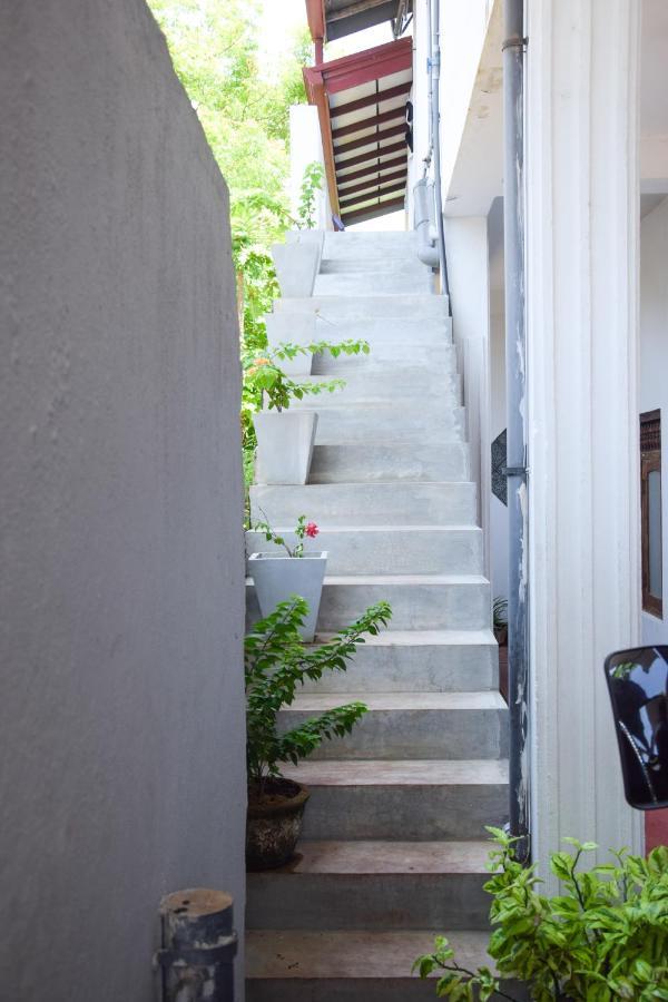 Tharaka Homestay Weligama Kültér fotó